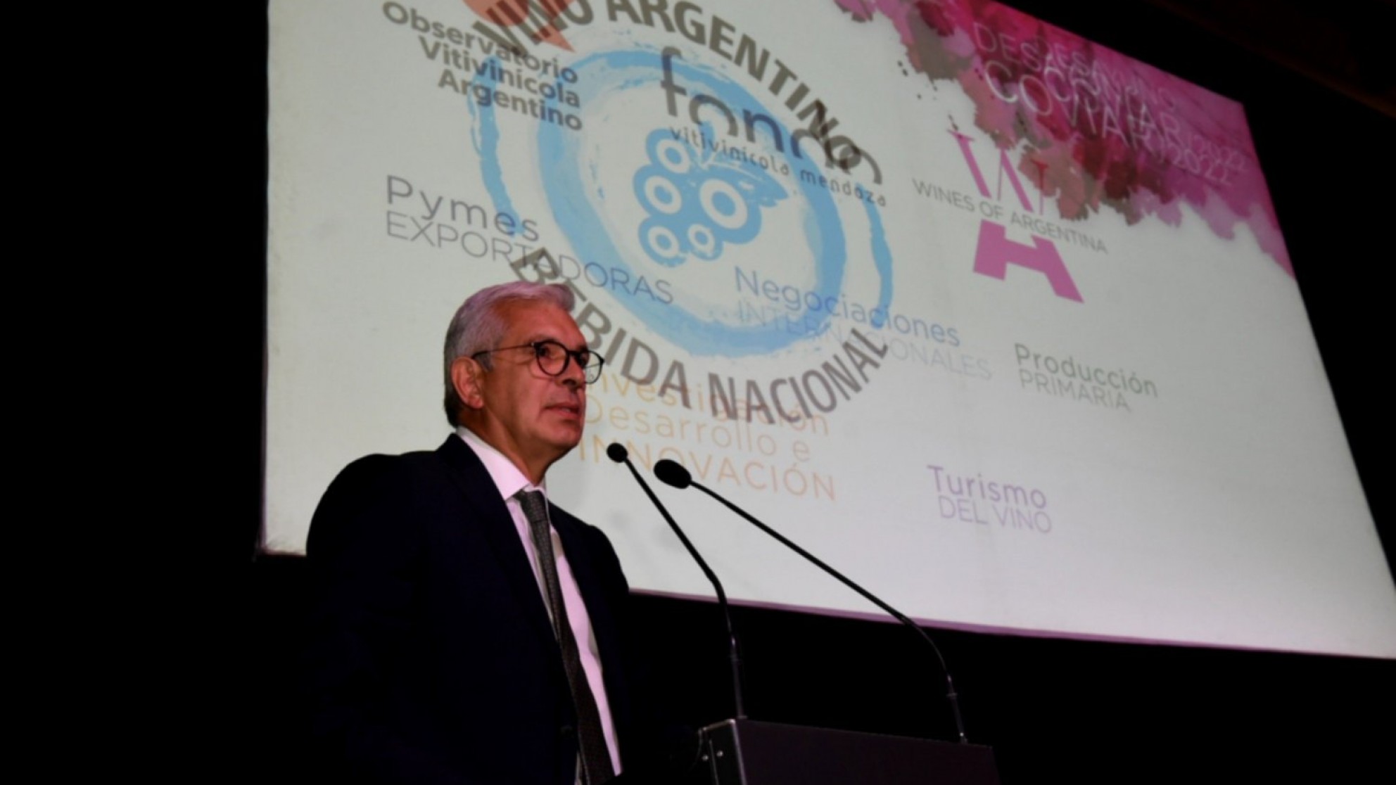 Julián Domínguez: "El gran desafío es proteger a los productores más chicos"